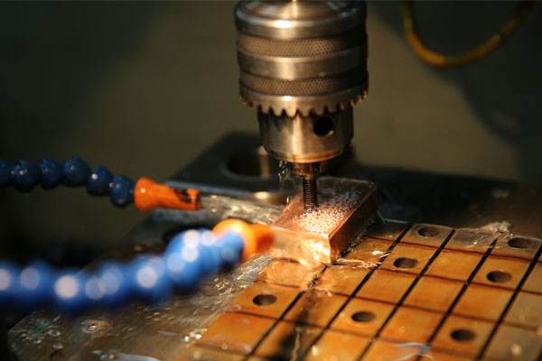 电火花加工技术的新突破和应用